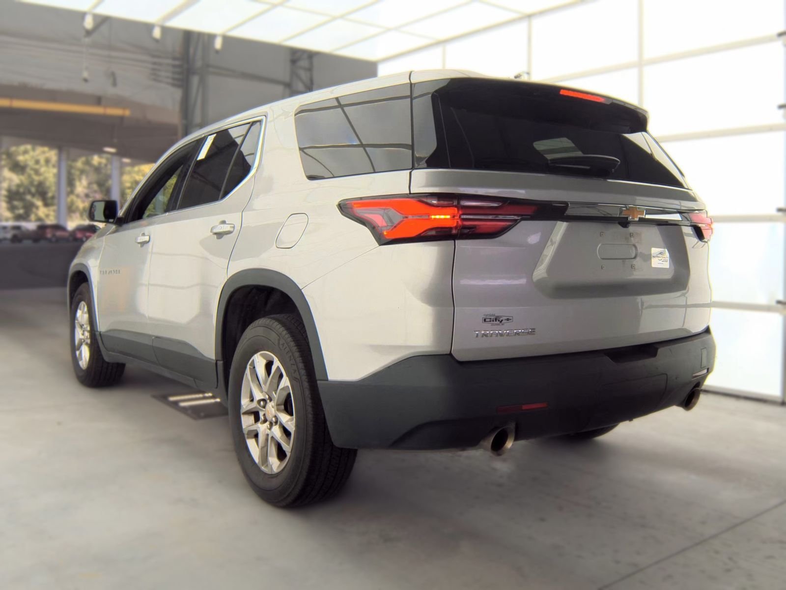 2022 Chevrolet Traverse LS