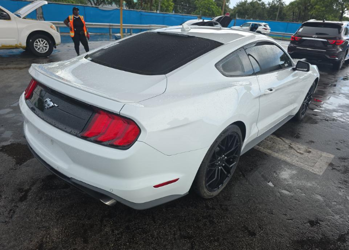 2022 Ford Mustang EcoBoost Premium