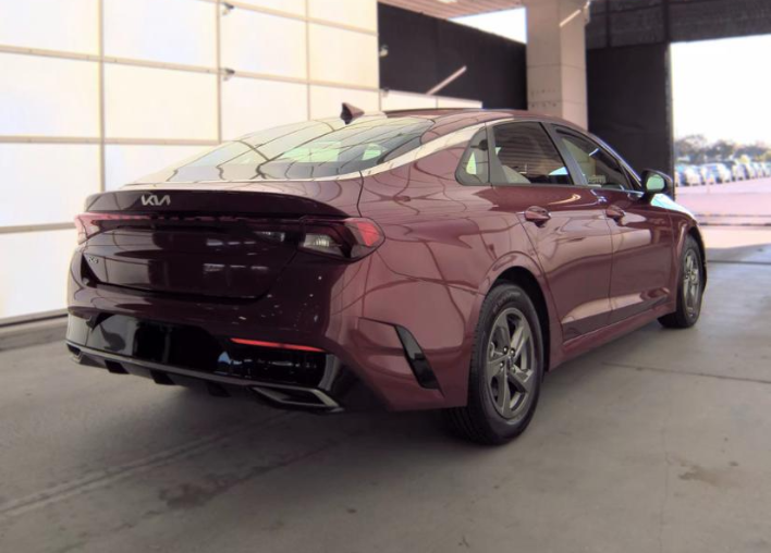 2022 Kia K5 LXS