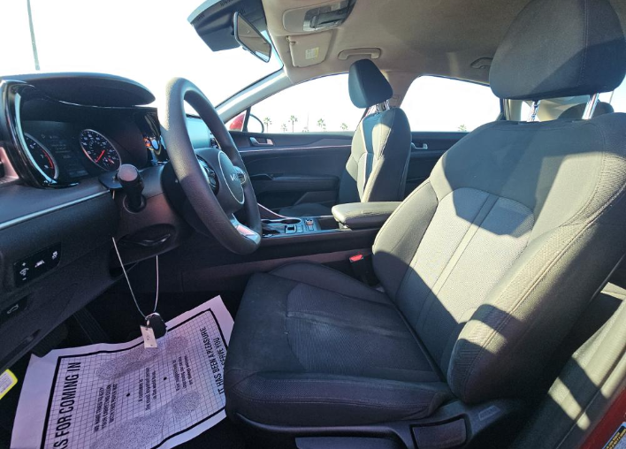 2022 Kia K5 LXS