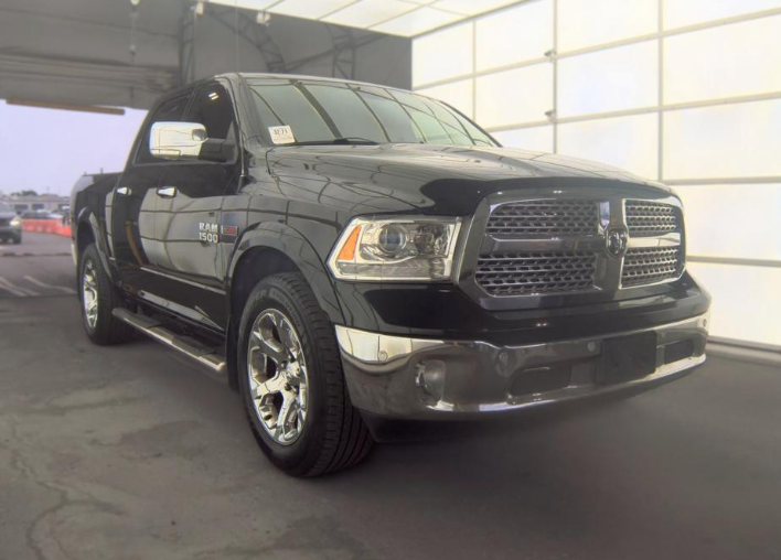 2018 RAM 1500 Laramie Crew Cab