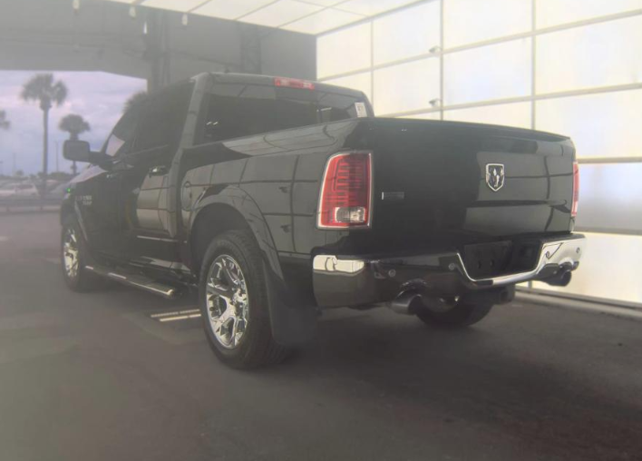 2018 RAM 1500 Laramie Crew Cab