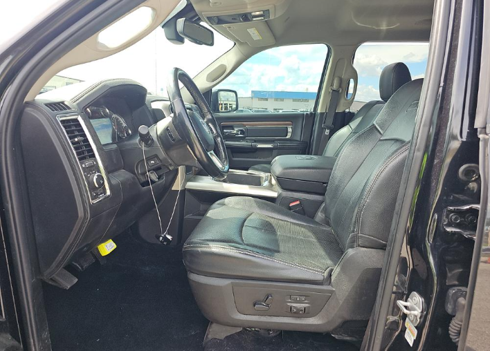 2018 RAM 1500 Laramie Crew Cab