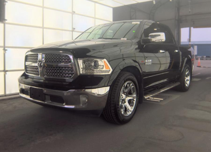 2018 RAM 1500 Laramie Crew Cab